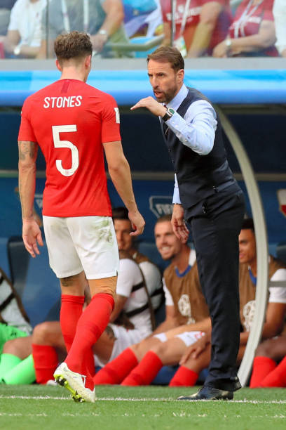 同时低调地 同时低调地